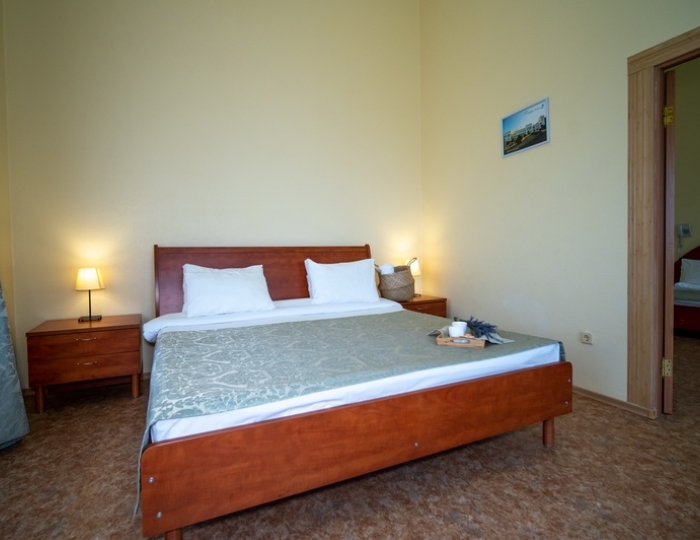 Люкс 4-местный 2-комнатный корпус 2 - Санаторий «Голубая волна» Алушта