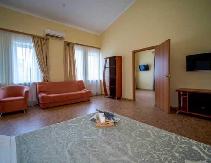 Люкс 4-местный 2-комнатный корпус 2 - Санаторий «Голубая волна» Алушта