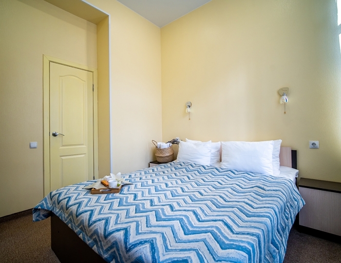 Люкс 4-местный 2-комнатный корпус 3 - Санаторий «Голубая волна» Алушта