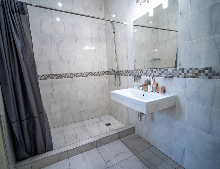 Люкс 4-местный 2-комнатный корпус 3 - Санаторий «Голубая волна» Алушта