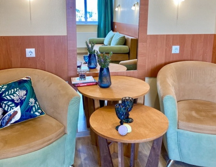 Люкс 4-местный 2-комнатный с балконом корпус 1 - Санаторий «Голубая волна» Алушта