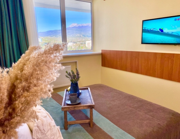 Люкс 4-местный 2-комнатный с балконом корпус 1 - Санаторий «Голубая волна» Алушта