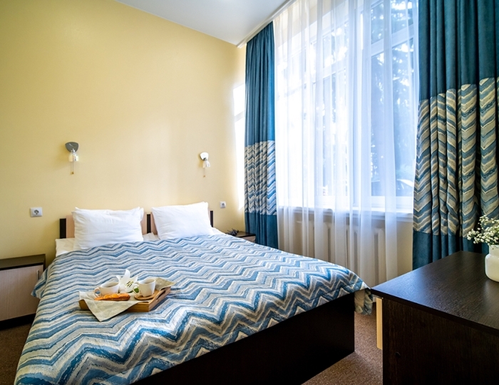 Люкс 4-местный 2-комнатный корпус 3 - Санаторий «Голубая волна» Алушта